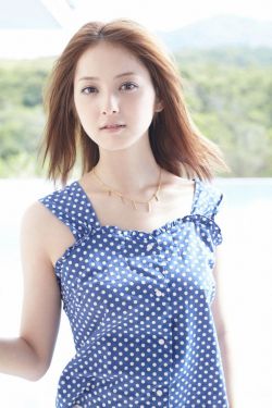 玉蕊绽冰阔落趣笔阁